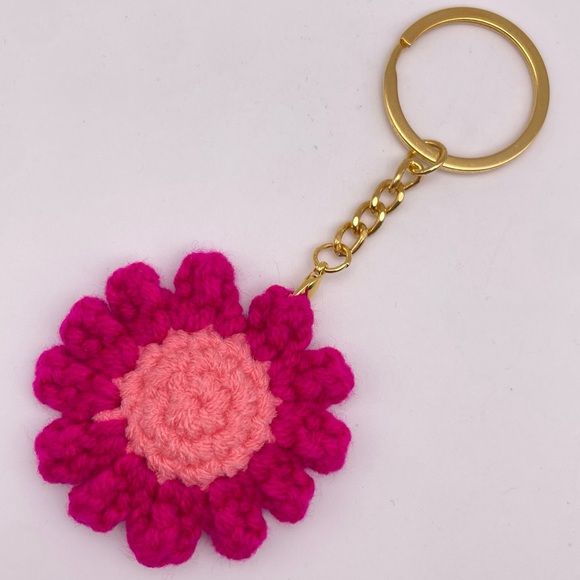 HANDMADE | Crochet Daisy | Bag Charm | Keychain | Hot Pink (Brand New!) 💘 - Picture 4 of 7